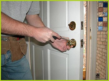 Expert Locksmith Services Los Angeles, CA 310-819-4247 Expert Locksmith Services Los Angeles, CA 310-819-4247